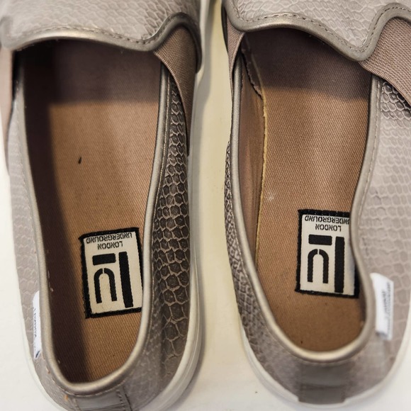 London Underground Womens Cyprus Slip On Sneakers 8.5M Metallic Gold Snake Print - Picture 6 of 9